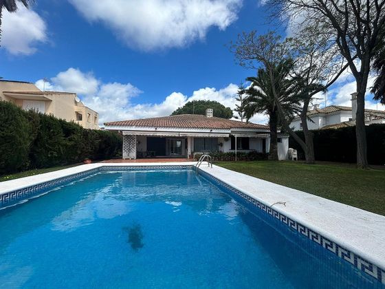 Foto 1 de Casa en lloguer a Vistahermosa  - Fuentebravía de 4 habitacions amb piscina i garatge