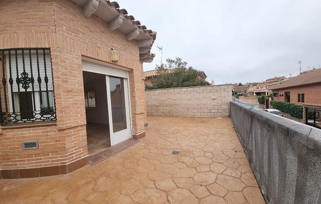 Foto 1 de Xalet en venda a Ontígola de 4 habitacions amb terrassa i piscina