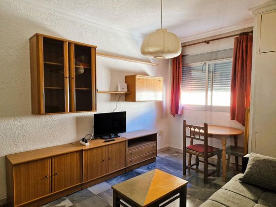 Foto 1 de Alquiler de estudio en Albaicín con muebles y calefacción