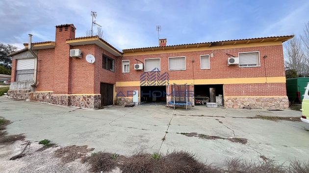 Foto 2 de Xalet en venda a San Román de los Montes de 4 habitacions amb terrassa i piscina