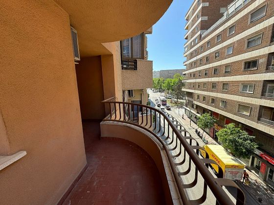 Foto 1 de Pis en venda a Peñamefecit - Avda Barcelona de 4 habitacions amb terrassa i garatge