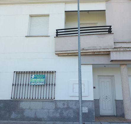 Foto 1 de Venta de casa en calle Jesús Delgado Valhondo de 4 habitaciones con terraza