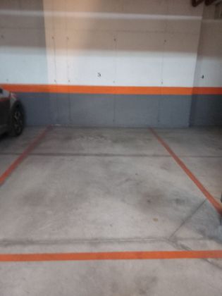 Foto 1 de Garaje en venta en calle De Melchor Fernández Almagro de 35 m²