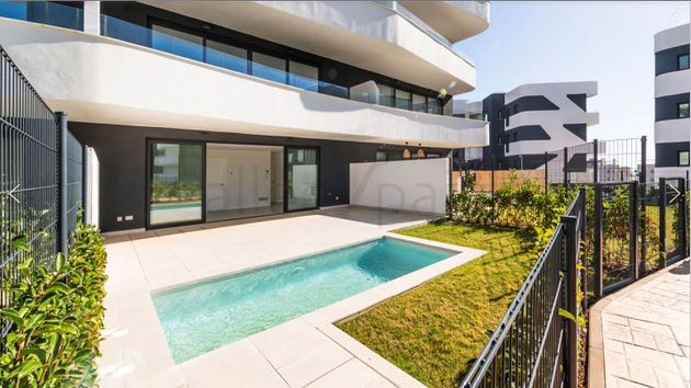 Foto 1 de Pis en venda a avenida De Fuengirola de 2 habitacions amb terrassa i piscina