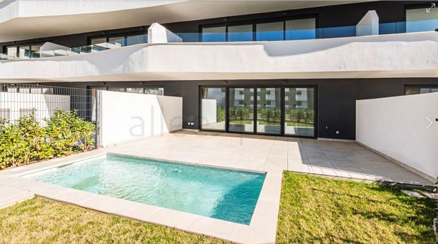 Foto 2 de Pis en venda a avenida De Fuengirola de 2 habitacions amb terrassa i piscina