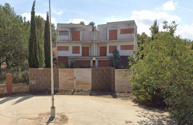 Foto 1 de Venta de casa en calle Aragon de 3 habitaciones con terraza y jardín