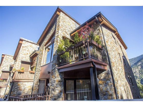 Foto 1 de Casa en venda a Ordino de 3 habitacions amb terrassa i garatge