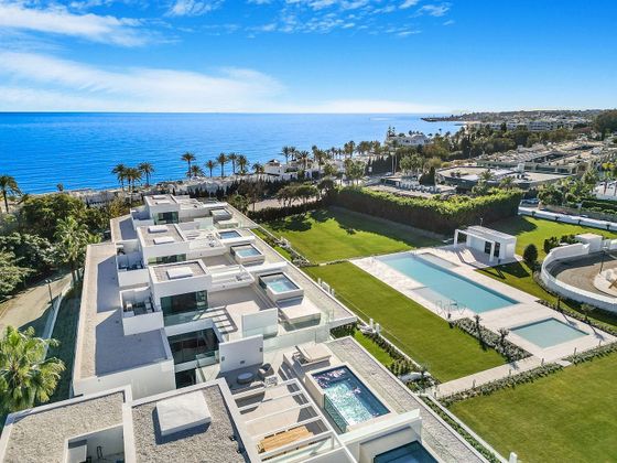 Foto 1 de Xalet en lloguer a Lomas de Marbella Club - Puente Romano de 4 habitacions amb terrassa i piscina