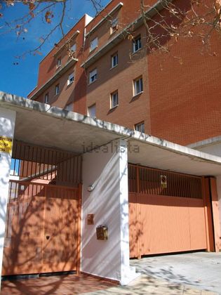 Foto 2 de Piso en venta en avenida Universidad de Salamanca de 3 habitaciones con piscina y garaje
