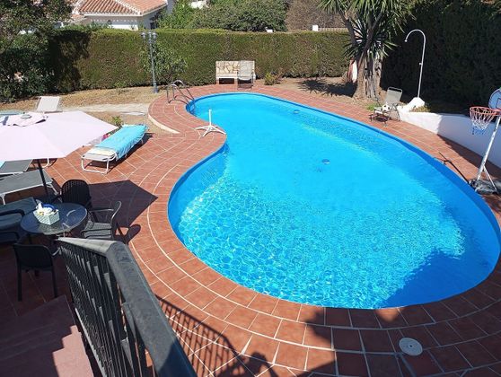 Foto 1 de Xalet en venda a Caleta de Vélez de 8 habitacions amb terrassa i piscina