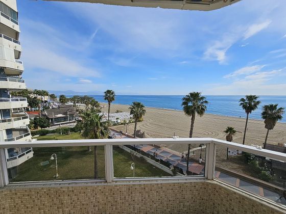 Foto 1 de Pis en venda a plaza Del Remo de 4 habitacions amb terrassa i piscina