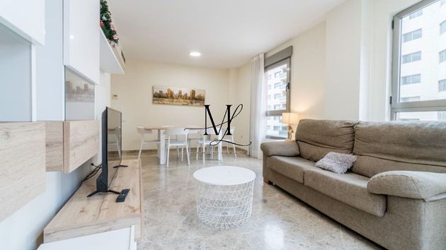 Foto 2 de Piso en alquiler en Sant Pau de 2 habitaciones con muebles y ascensor