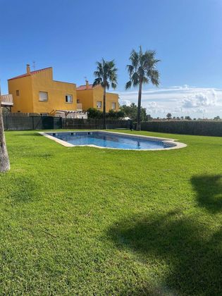Foto 2 de Xalet en venda a calle Mar Roig de 3 habitacions amb terrassa i piscina