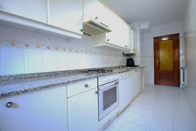 Foto 2 de Pis en venda a Corredoría de 3 habitacions amb garatge i calefacció