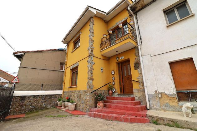 Foto 1 de Casa adosada en venta en El Carbayedo - El Quirinal de 4 habitaciones con terraza y garaje
