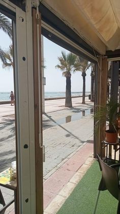 Foto 1 de Local en venta en Campello Playa con terraza