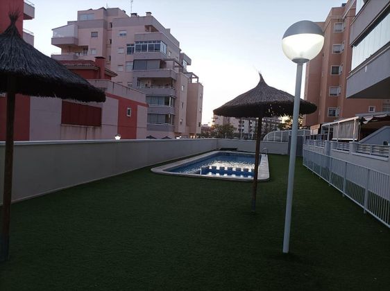 Foto 2 de Piso en venta en El Travaló - Martínez Valero de 3 habitaciones con terraza y piscina