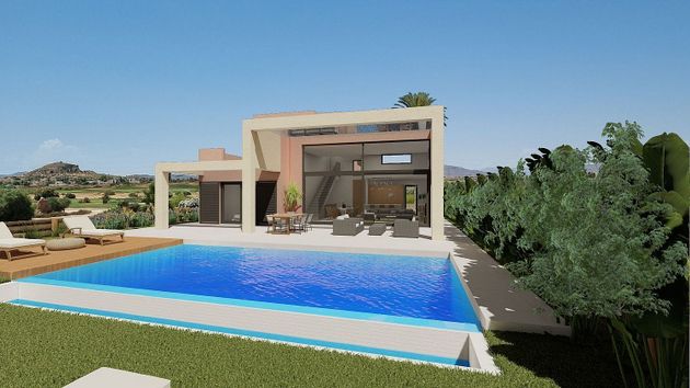 Foto 1 de Casa en venda a Cuevas del Almanzora pueblo de 4 habitacions amb terrassa i piscina