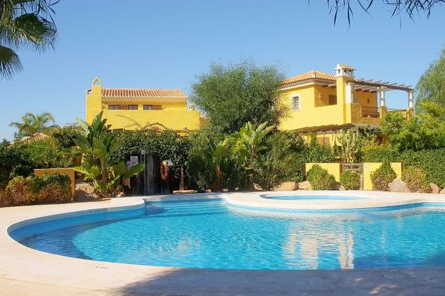 Foto 2 de Casa en venta en Cuevas del Almanzora pueblo de 3 habitaciones con terraza y piscina