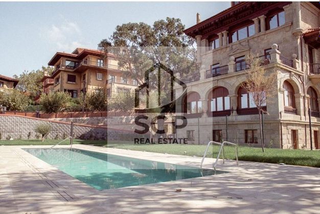 Foto 2 de Dúplex en venda a Neguri de 7 habitacions amb terrassa i piscina