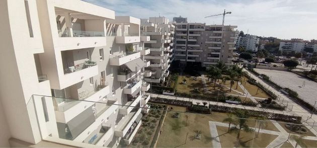 Foto 2 de Piso en alquiler en vía Albatros de 2 habitaciones con terraza y piscina