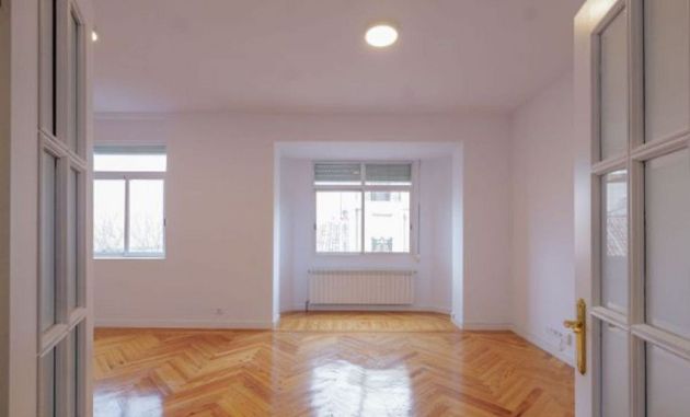 Foto 1 de Piso en alquiler en Castellana de 3 habitaciones con aire acondicionado y calefacción