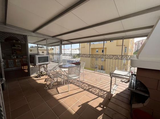 Foto 2 de Pis en lloguer a avenida Marqués del Duero de 4 habitacions amb terrassa i mobles