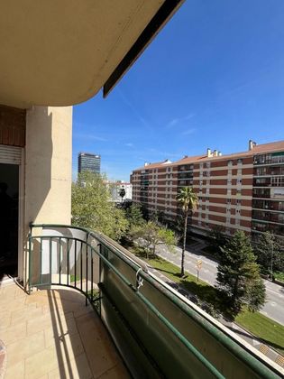 Foto 2 de Pis en venda a avenida Sinforiano Madroñero de 3 habitacions amb terrassa i balcó