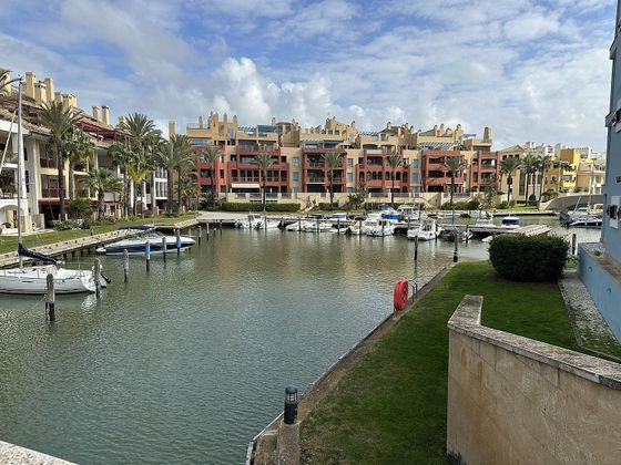 Foto 2 de Àtic en venda a Puerto de Sotogrande-La Marina de 6 habitacions amb terrassa i jardí