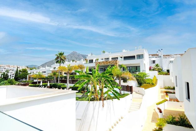 Foto 1 de Alquiler de casa en Nagüeles Alto de 3 habitaciones con terraza y piscina