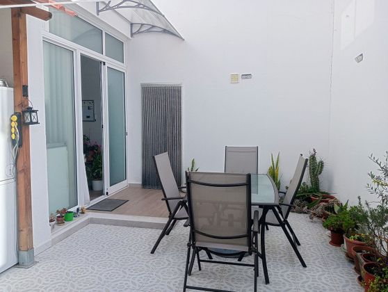 Foto 2 de Casa en venta en San Isidro - Campohermoso de 3 habitaciones con terraza y garaje
