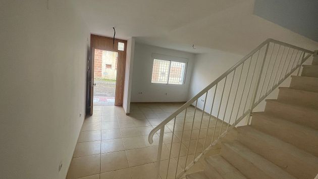 Foto 1 de Casa en venda a Albuera (La) de 4 habitacions amb terrassa i balcó