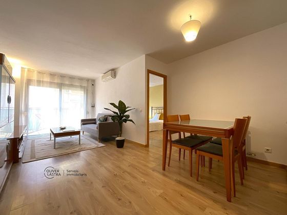 Foto 1 de Piso en venta en Sant Andreu de la Barca de 4 habitaciones con terraza y balcón