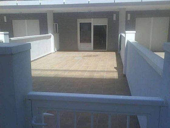 Foto 2 de Piso en venta en Moncófar playa de 2 habitaciones con terraza y piscina