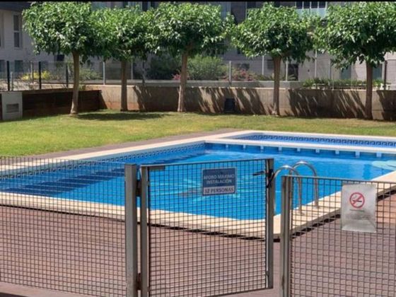 Foto 1 de Pis en venda a Piscinas de 4 habitacions amb piscina i garatge