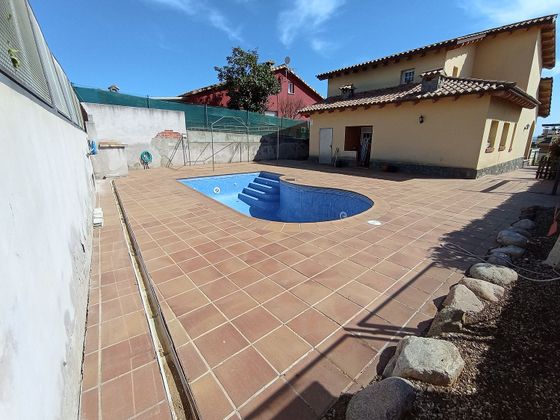 Foto 2 de Chalet en venta en Cànoves i Samalús de 4 habitaciones con terraza y piscina