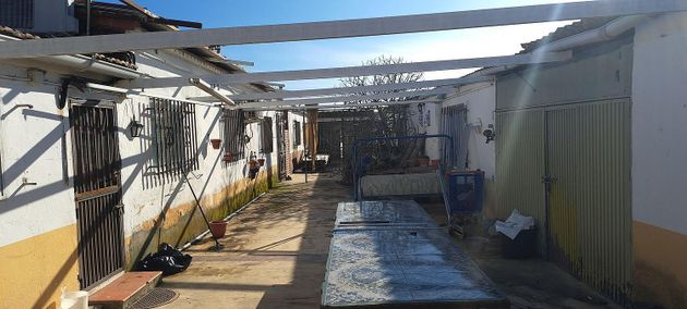 Foto 1 de Casa rural en venda a calle CL Diseminado Rust: de 2 habitacions amb terrassa i aire acondicionat