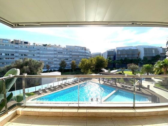 Foto 2 de Piso en venta en Marina Botafoc - Platja de Talamanca de 2 habitaciones con terraza y piscina