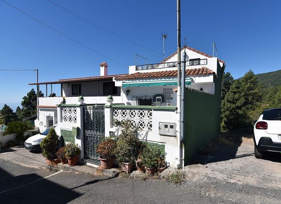 Foto 1 de Casa en venta en calle Diseminado Las Barreras de 4 habitaciones con terraza y garaje