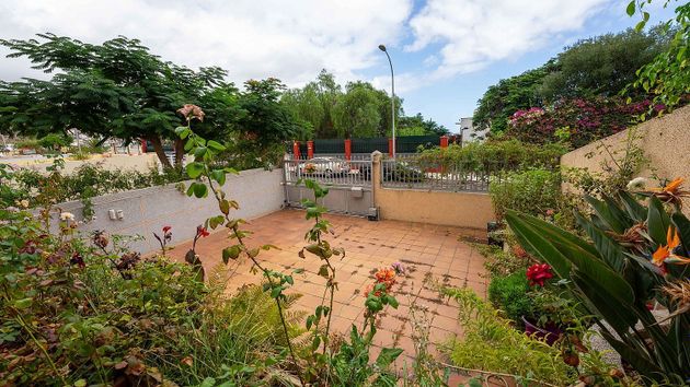 Foto 1 de Casa en venda a calle Eladio Roca y Salazar de 5 habitacions amb terrassa i piscina