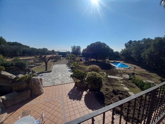 Foto 1 de Xalet en venda a Can Feu - Can Gambús - Hostafrancs de 6 habitacions amb terrassa i piscina