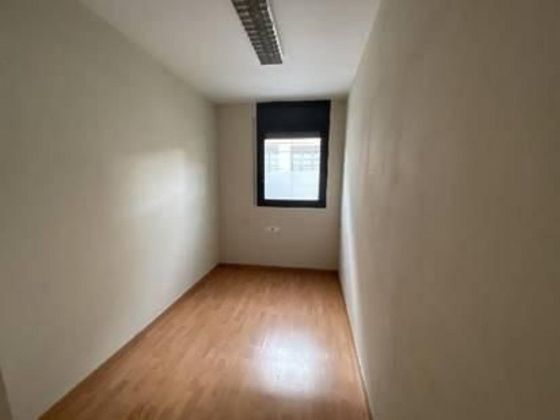 Foto 2 de Pis en venda a Gràcia de 2 habitacions amb balcó i aire acondicionat
