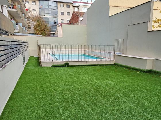 Foto 1 de Piso en venta en Centre - Sabadell de 2 habitaciones con piscina y jardín