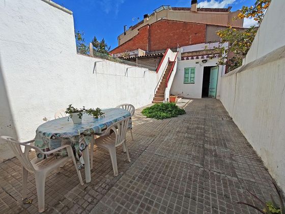 Foto 1 de Casa en venta en Centre - Sabadell de 5 habitaciones con terraza y jardín
