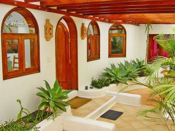 Foto 2 de Casa en venda a Tinajo de 10 habitacions amb terrassa i piscina