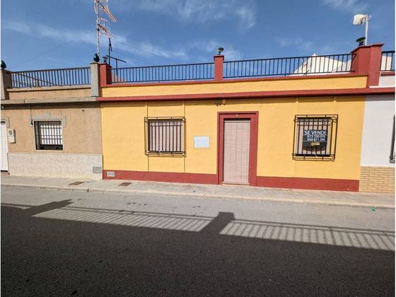 Foto 1 de Casa en venda a calle Coralito de 3 habitacions amb terrassa