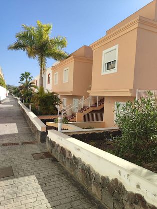 Foto 2 de Piso en venta en calle Tinguafaya de 2 habitaciones con terraza y piscina
