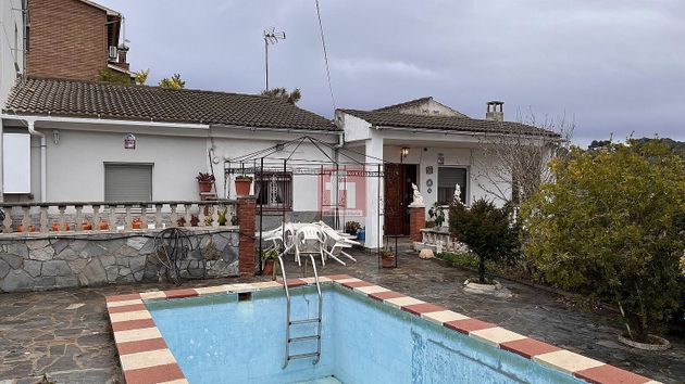 Foto 2 de Venta de chalet en Piera de 6 habitaciones con terraza y piscina