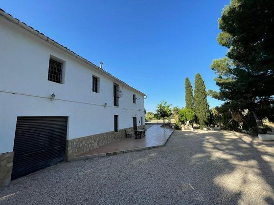 Foto 2 de Venta de casa rural en Monforte del Cid de 6 habitaciones con terraza y piscina