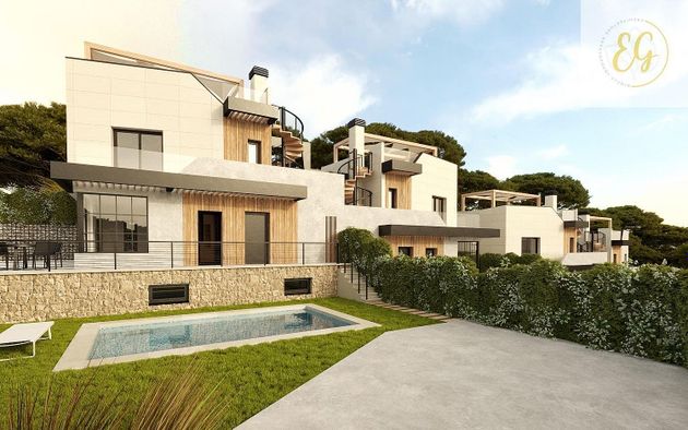 Foto 1 de Casa adossada en venda a Polop de 3 habitacions amb terrassa i piscina